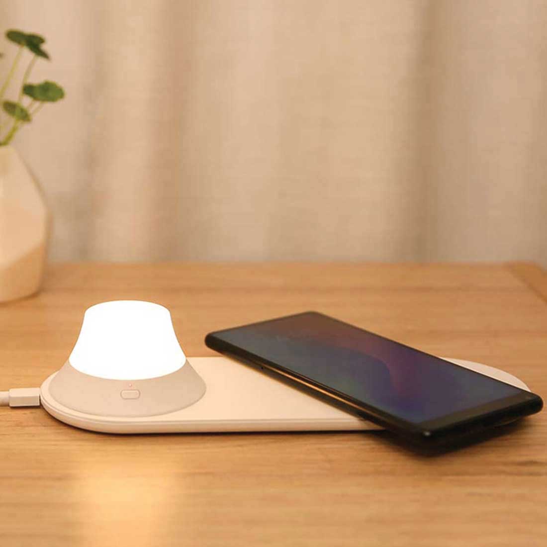 แท่นชาร์จไร้สาย+ไฟ Xiaomi Yeelight Wireless Charger Night Light/FLK สีขาว1